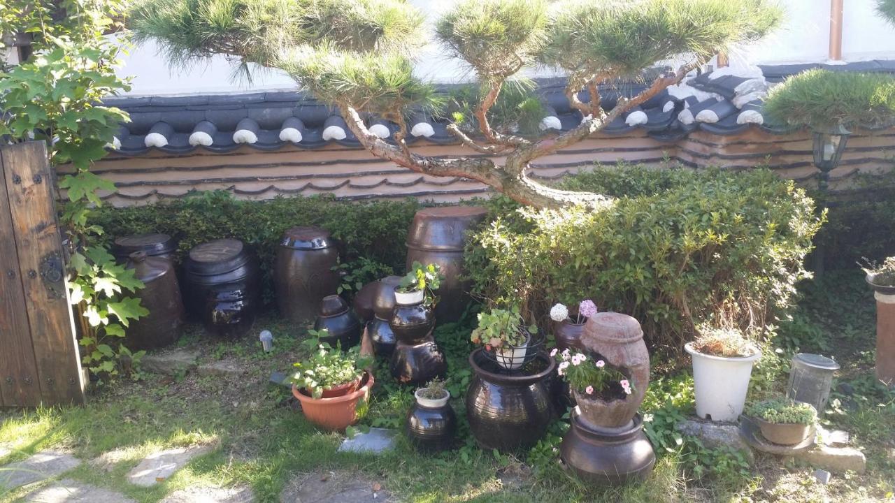 Yeonwoodang Guesthouse Чонджу Екстер'єр фото